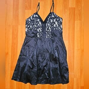 Ariana Grande x Lipsy Black Cocktail Dress, Size US 10